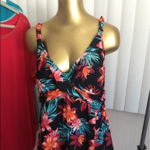 SOLD!!!!!!!NWOT Jaclyn Smith SWIM SUIT